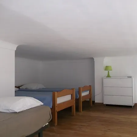 Square Victoria Apartman